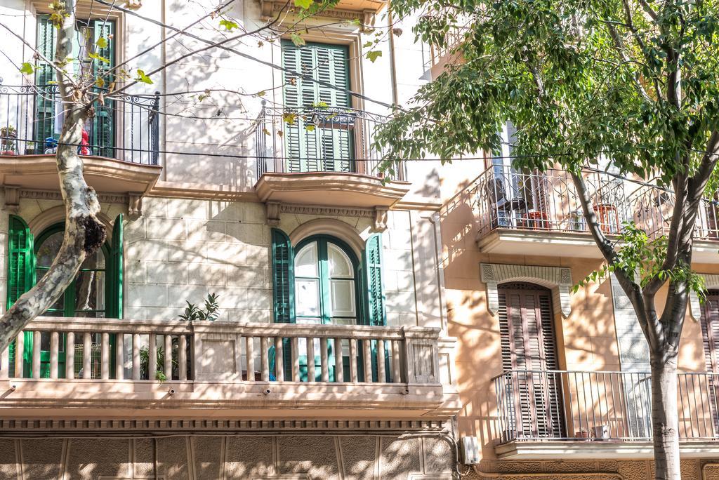 Hostel Turistic Castell Barcelona Exterior photo