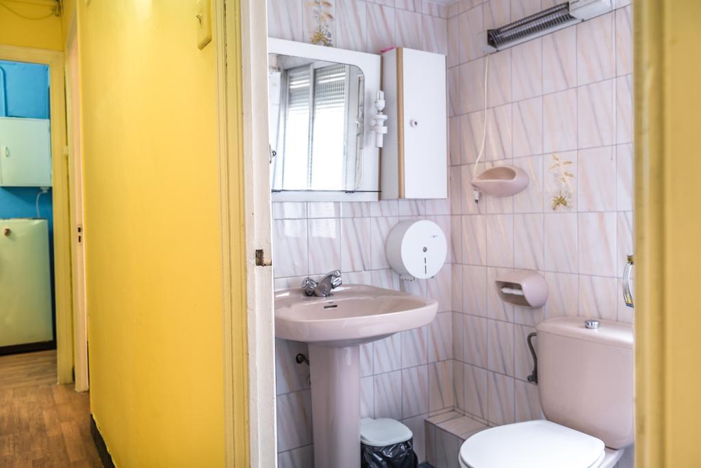 Hostel Turistic Castell Barcelona Exterior photo