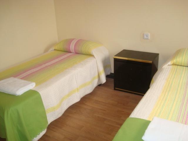 Hostel Turistic Castell Barcelona Exterior photo